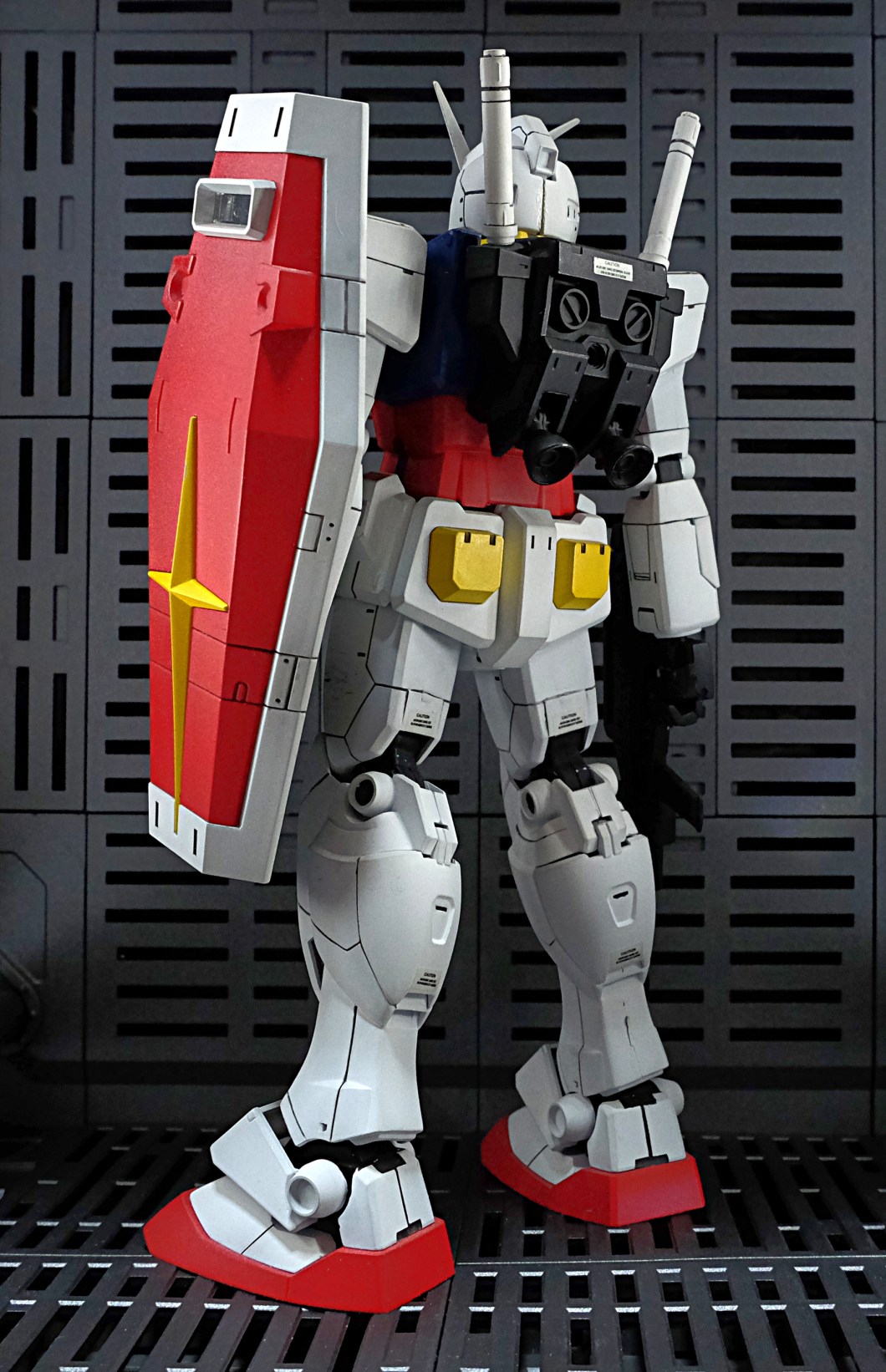 MG Gundam 04